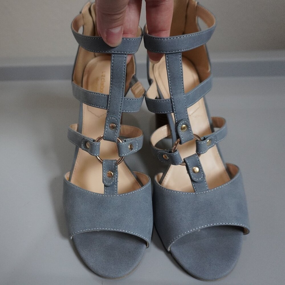Liz Clairborne Refined Comfort gray blue strappy sandal chunky heel Size…